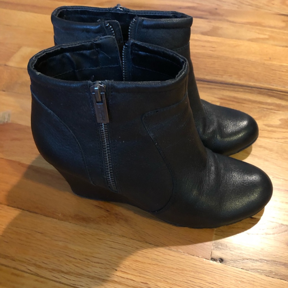 Kenneth Cole Wedge booties